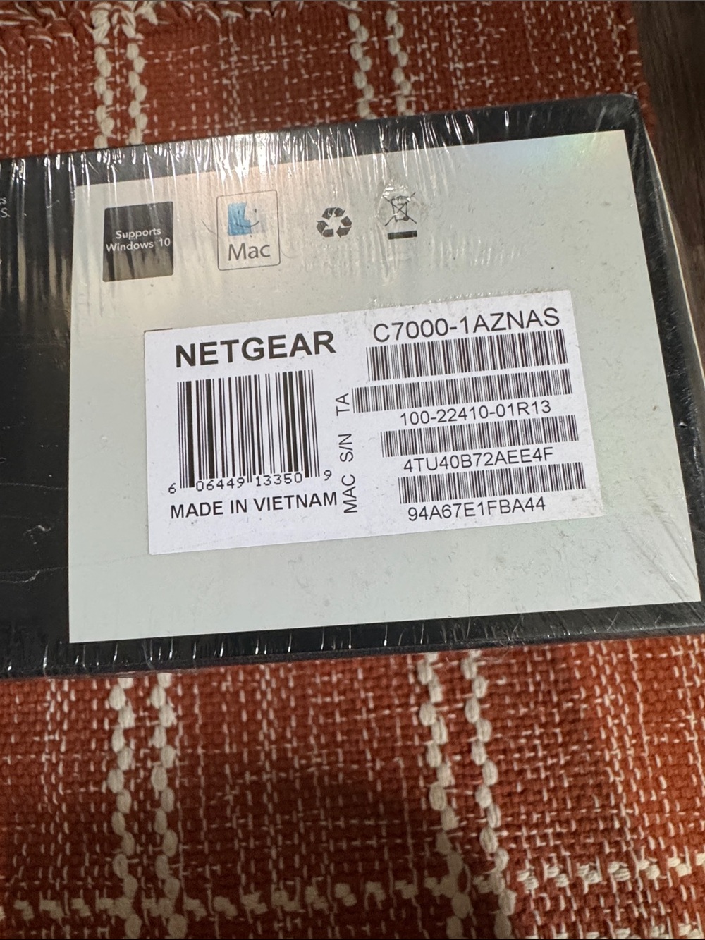 NETGEAR Nighthawk AC1900 WiFi Cable Modem Router - Picture 2 of 9